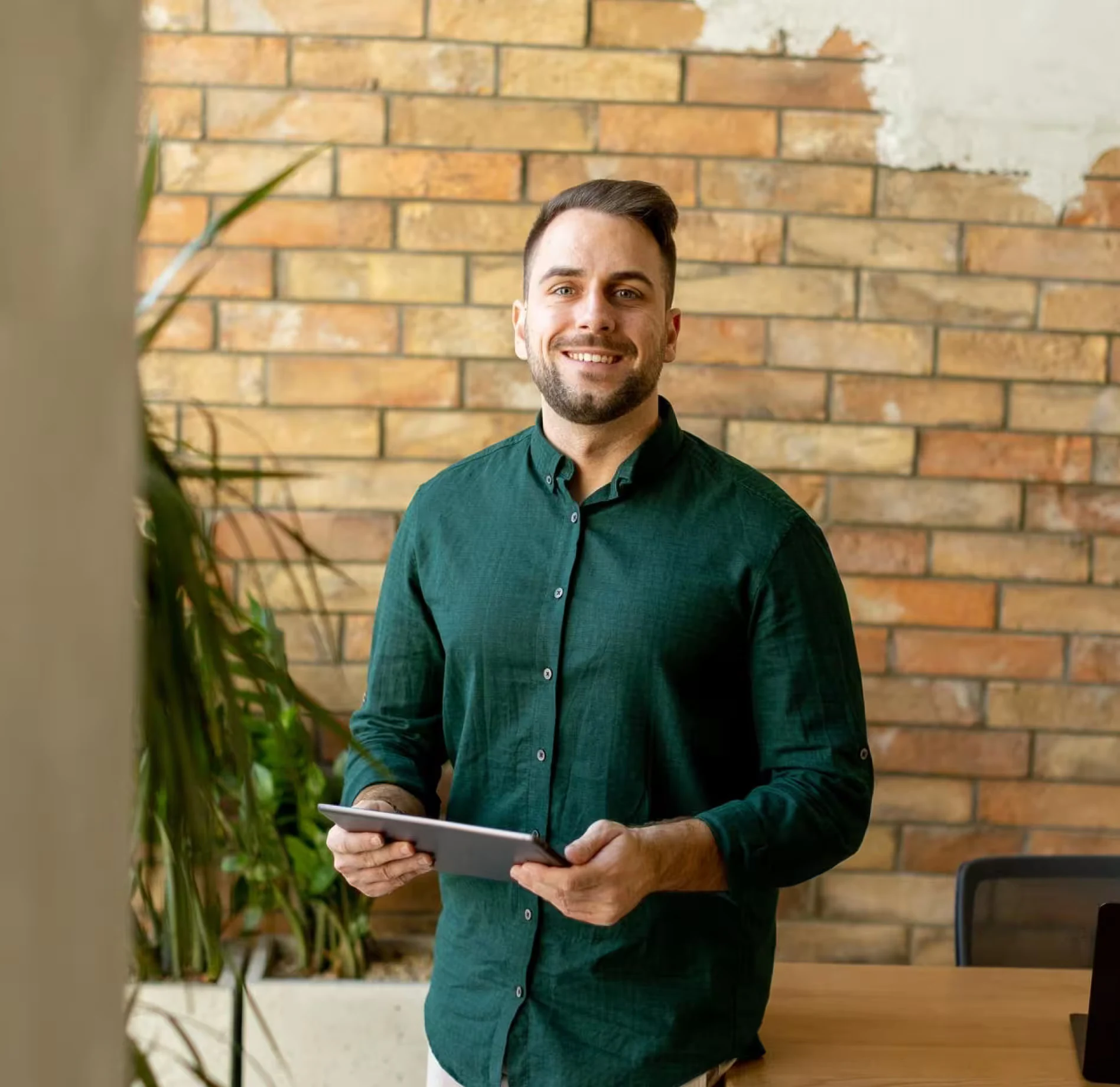 About SGA World Auditing & Accounting: adviser at work in the office